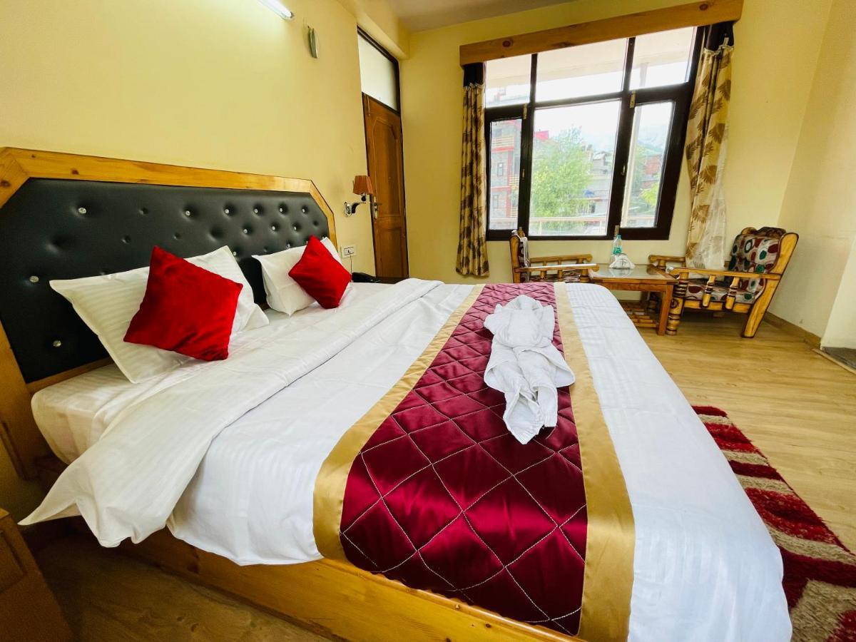 The Royal Majestic Mountain View Hotell Manāli Eksteriør bilde