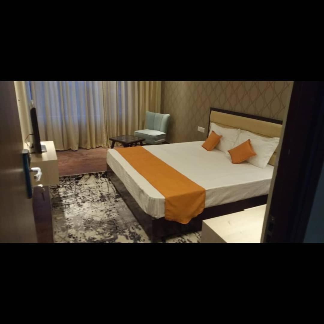 The Royal Majestic Mountain View Hotell Manāli Eksteriør bilde